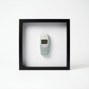 Nokia 3310 (2000) — L’Indestructible Légendaire (25X25cm)