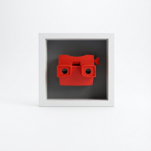 View-Master rouge (stéréoscope vintage) – Pièce unique(25X25 cm)